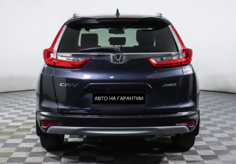 Подержанный автомобиль Honda CR-V 2017 года (4 фото)