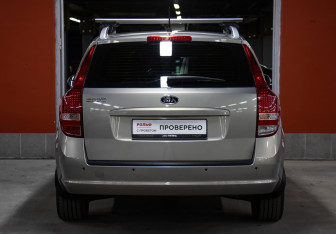 Подержанный автомобиль Kia Ceed Wagon 2011 года (6 фото)