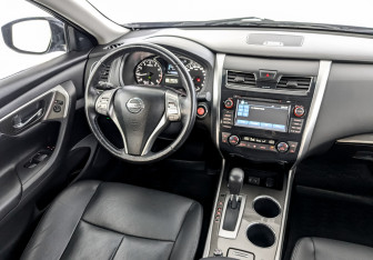 Подержанный автомобиль Nissan Teana 2014 года (30 фото)