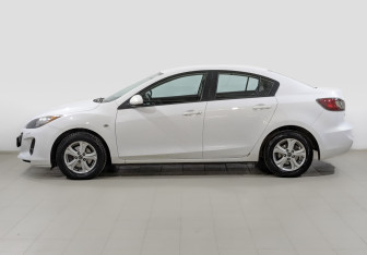 Подержанный автомобиль Mazda 3 Sedan 2012 года (8 фото)