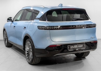 Подержанный автомобиль Voyah Free 2023 года (7 фото)