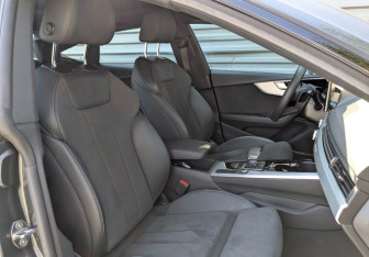 Подержанный автомобиль Audi A5 Liftback 2021 года (27 фото)