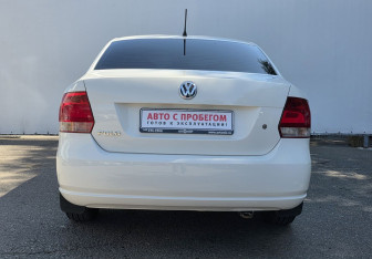 Подержанный автомобиль Volkswagen Polo Sedan 2013 года (6 фото)