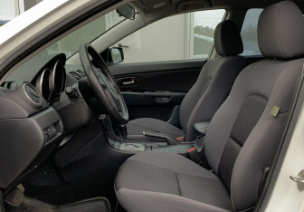 Подержанный автомобиль Mazda 3 Sedan 2008 года (18 фото)