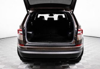 Подержанный автомобиль Skoda Kodiaq 2020 года (14 фото)