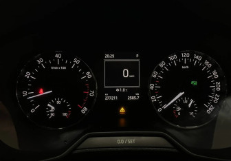 Подержанный автомобиль Skoda Octavia Liftback 2013 года (14 фото)