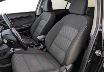 Подержанный автомобиль Kia Cerato Sedan 2018 года (20 фото)