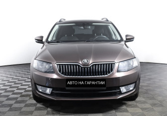 Подержанный автомобиль Skoda Octavia Wagon 2014 года (2 фото)