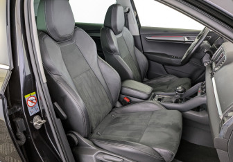 Подержанный автомобиль Skoda Karoq 2020 года (23 фото)