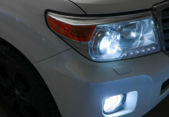 Подержанный автомобиль Toyota Land Cruiser Suv 2014 года (28 фото)