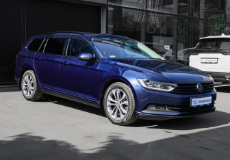 Подержанный автомобиль Volkswagen Passat Wagon 2018 года (3 фото)