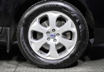 Подержанный автомобиль Volvo XC60 2011 года (23 фото)