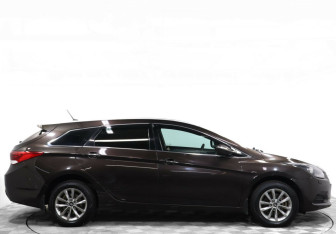 Подержанный автомобиль Hyundai i40 Wagon 2017 года (4 фото)