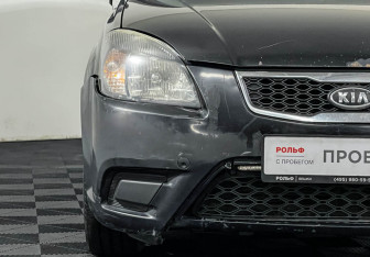 Подержанный автомобиль Kia Rio Hatchback 2010 года (14 фото)