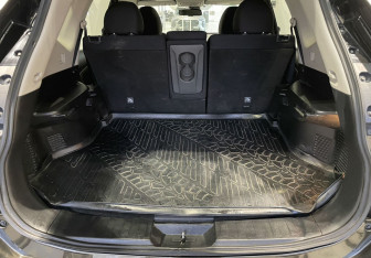 Подержанный автомобиль Nissan X-Trail 2018 года (13 фото)