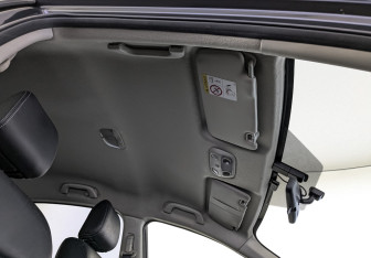Подержанный автомобиль Subaru XV 2013 года (22 фото)