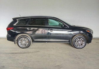 Подержанный автомобиль Infiniti JX 2013 года (8 фото)