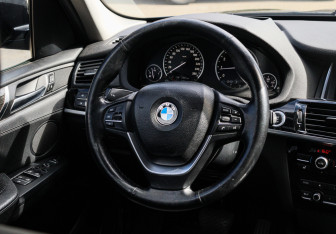 Подержанный автомобиль BMW X3 2015 года (12 фото)