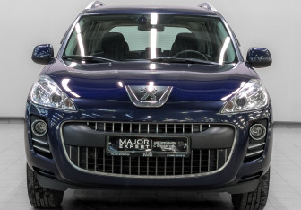 Подержанный автомобиль Peugeot 4007 2011 года (2 фото)