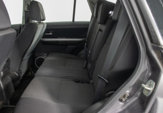Подержанный автомобиль Suzuki Grand Vitara 2009 года (11 фото)