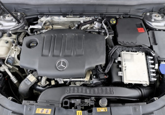 Подержанный автомобиль Mercedes-Benz GLB 2021 года (9 фото)