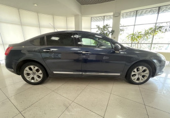 Подержанный автомобиль Citroen C5 Sedan 2010 года (4 фото)