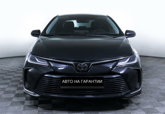 Подержанный автомобиль Toyota Corolla Sedan 2019 года (2 фото)