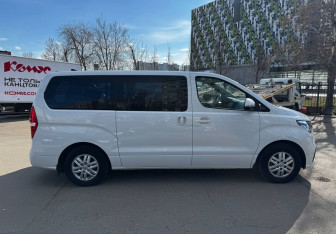 Подержанный автомобиль Hyundai H-1 2020 года (4 фото)