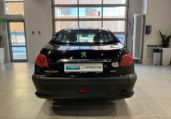Подержанный автомобиль Peugeot 206 Sedan 2008 года (5 фото)