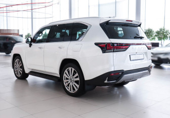 Новый Lexus LX 2025 (7 фото)