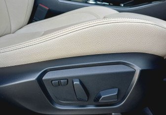 Подержанный автомобиль BMW X3 2016 года (22 фото)