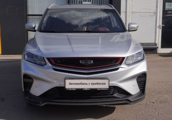 Подержанный автомобиль Geely Coolray 2021 года (2 фото)
