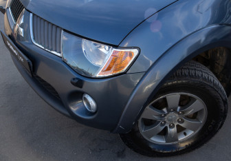 Подержанный автомобиль Mitsubishi L200 2008 года (6 фото)