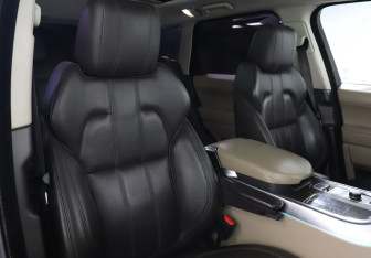 Подержанный автомобиль Land Rover Range Rover Sport 2015 года (16 фото)