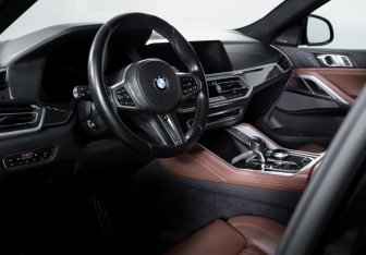 Подержанный автомобиль BMW X6 2020 года (14 фото)