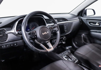 Подержанный автомобиль Kia Rio Sedan 2022 года (9 фото)