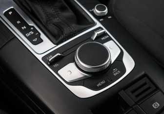 Подержанный автомобиль Audi A3 Sedan 2017 года (17 фото)