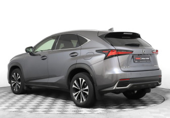Подержанный автомобиль Lexus NX 2019 года (8 фото)