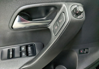 Подержанный автомобиль Volkswagen Polo Sedan 2011 года (12 фото)