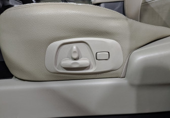 Подержанный автомобиль Mitsubishi Pajero 2017 года (27 фото)