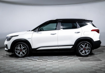 Подержанный автомобиль Kia Seltos 2022 года (8 фото)
