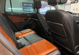Подержанный автомобиль Volkswagen Tiguan 2018 года (17 фото)
