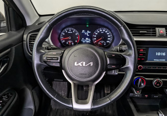 Подержанный автомобиль Kia Rio Hatchback 2021 года (20 фото)