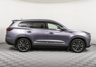 Подержанный автомобиль Chery Tiggo 8 Pro 2022 года (4 фото)