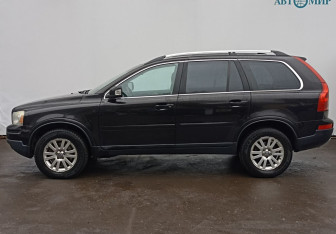 Подержанный автомобиль Volvo XC90 2008 года (8 фото)