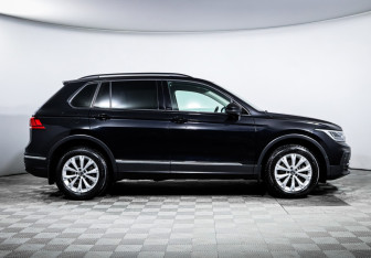 Подержанный автомобиль Volkswagen Tiguan 2021 года (4 фото)