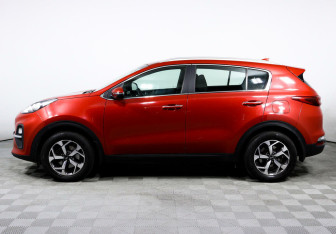 Подержанный автомобиль Kia Sportage 2020 года (3 фото)
