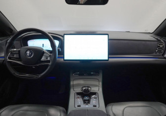 Подержанный автомобиль BYD Han 2022 года (18 фото)