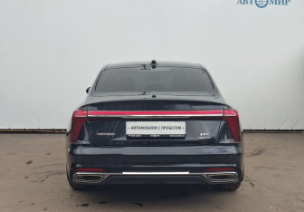 Подержанный автомобиль Hongqi H5 2024 года (6 фото)