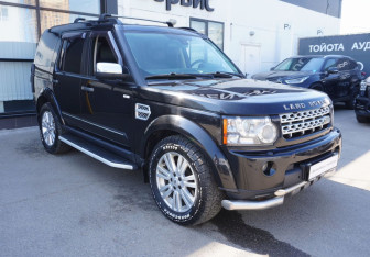Подержанный автомобиль Land Rover Discovery 2012 года (3 фото)